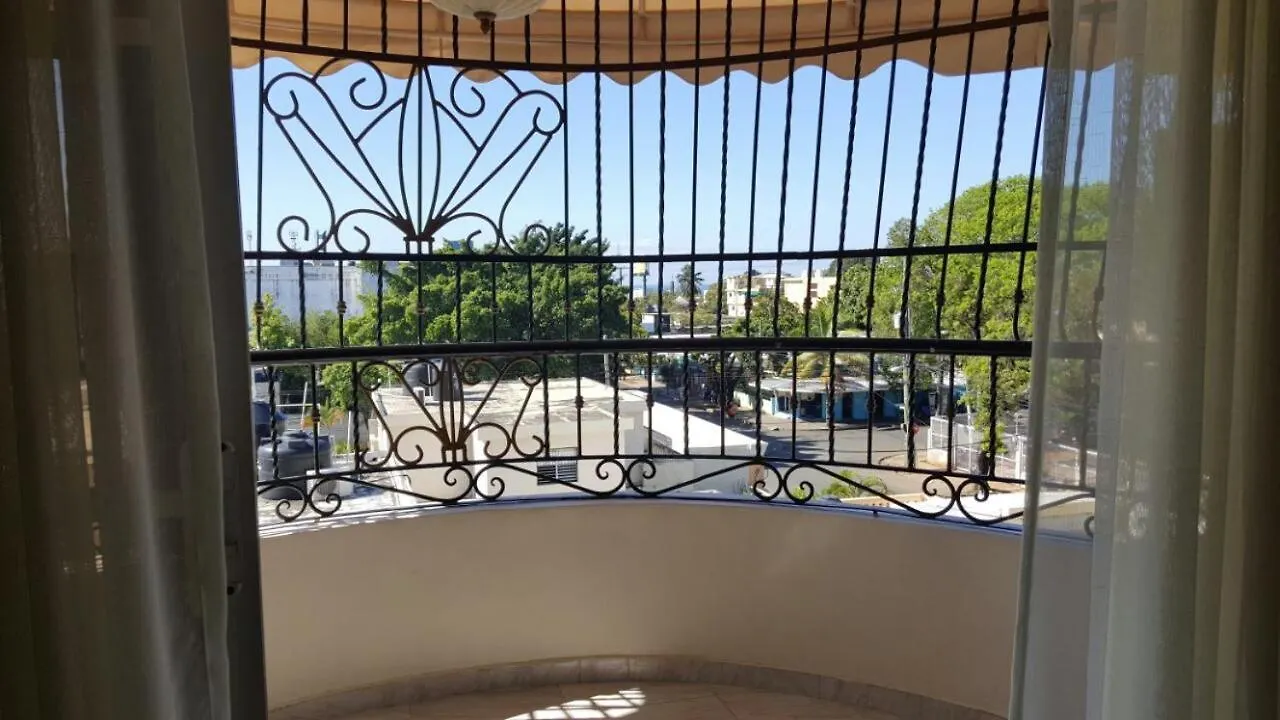 Apartamento Florangel Full Deluxe Hotel Santo Domingo 3*,